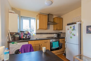 1 bed house, Richmond Crescent, City Centre, Cardiff, CF243AH - Image 2